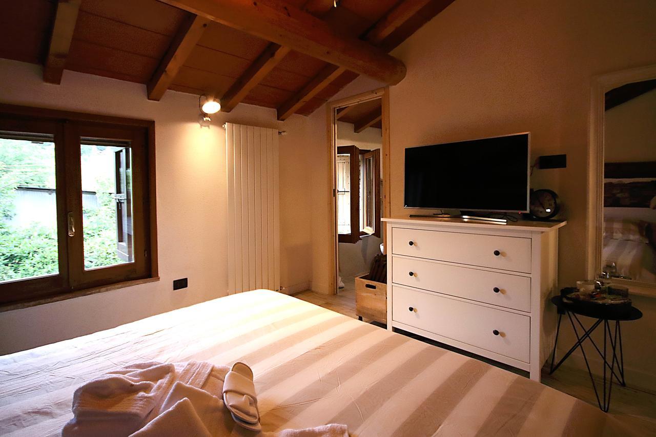 Bed and Breakfast La Maesta' Лангирано Экстерьер фото