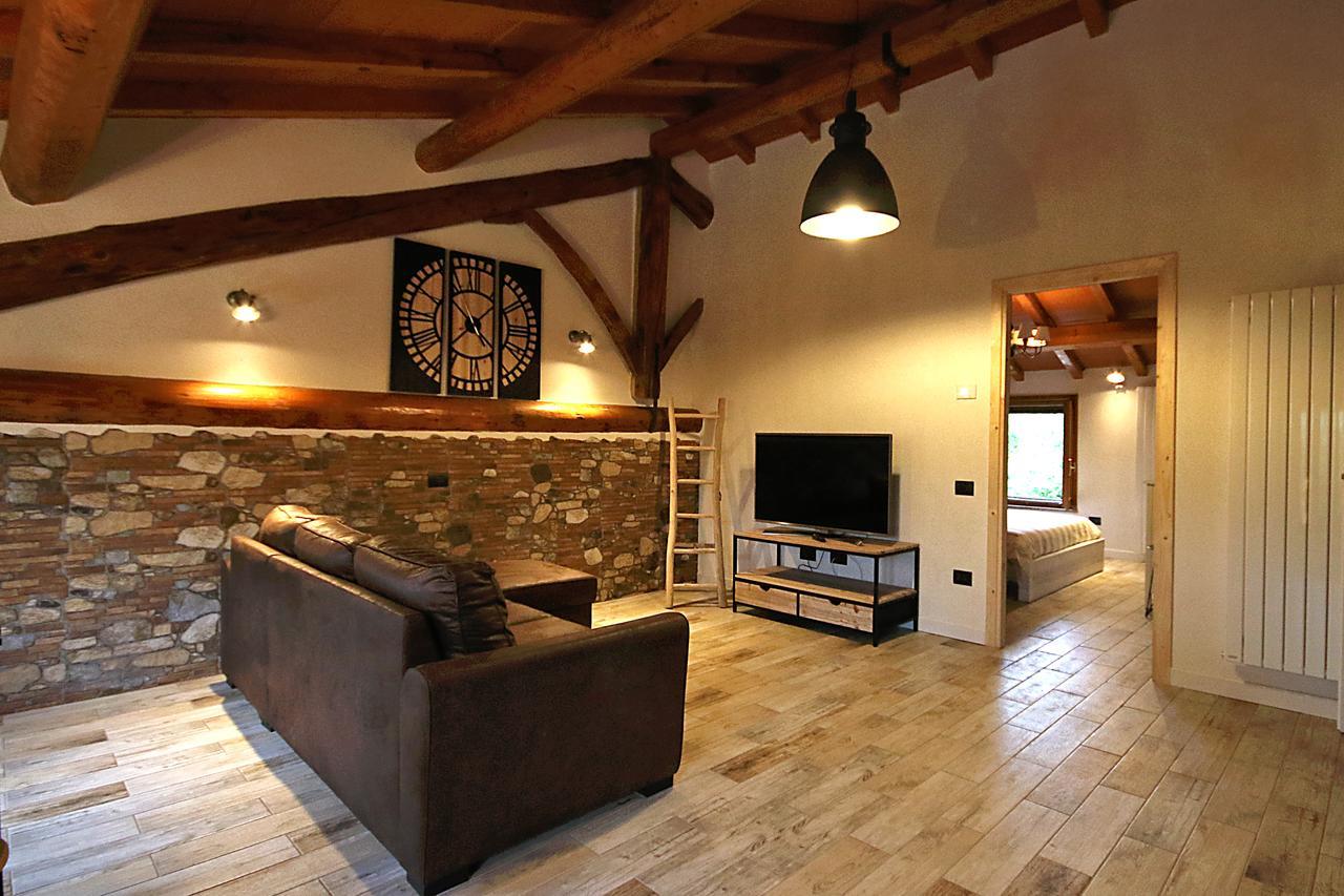 Bed and Breakfast La Maesta' Лангирано Экстерьер фото