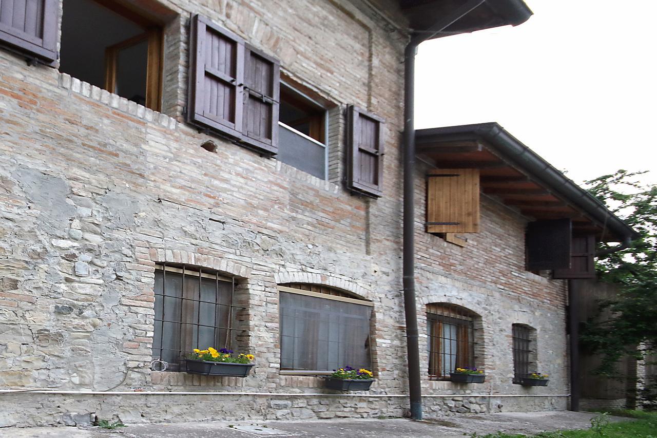 Bed and Breakfast La Maesta' Лангирано Экстерьер фото